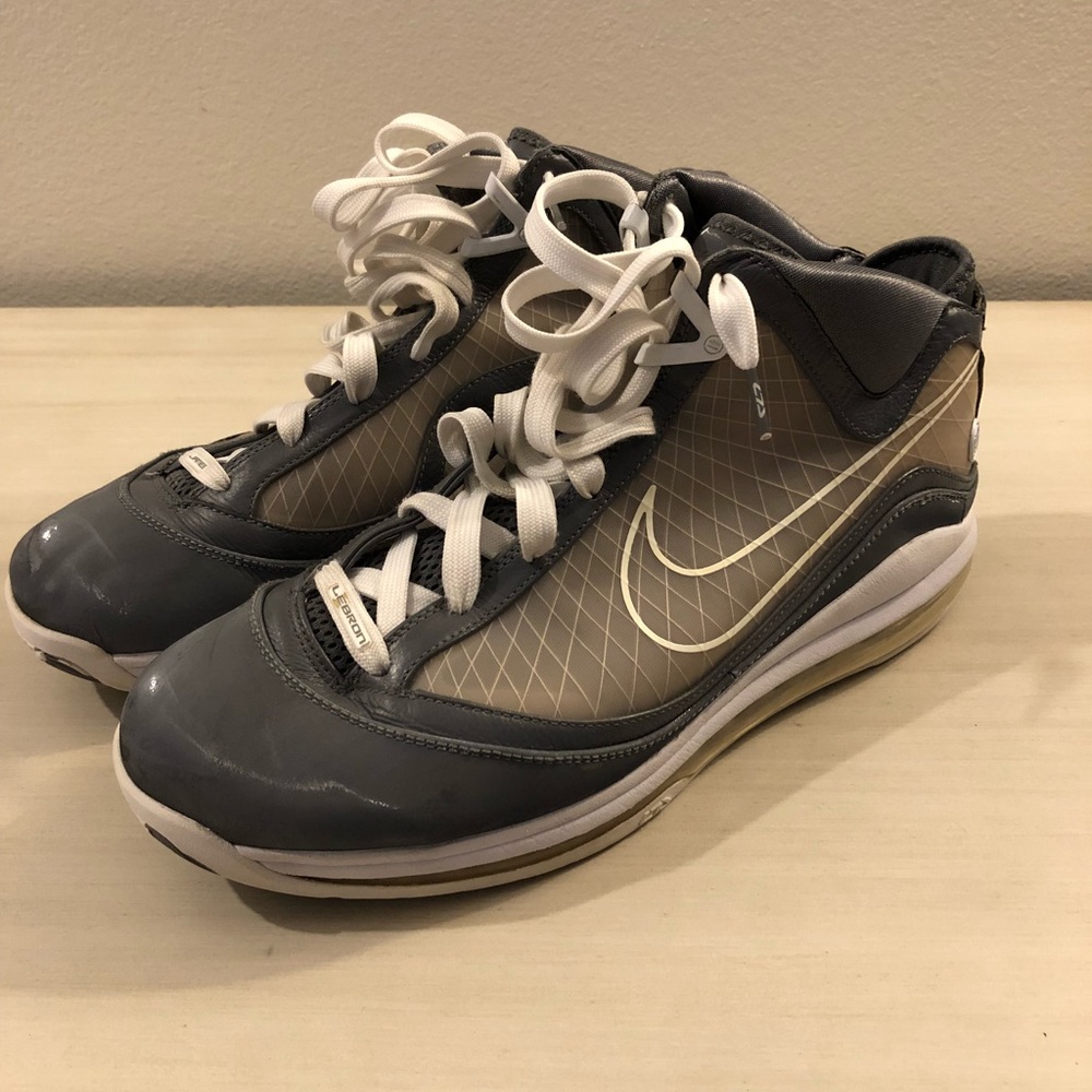 Nike lebron 7